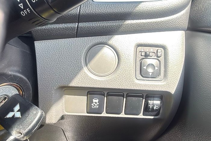 2017 Mitsubishi Triton GLS