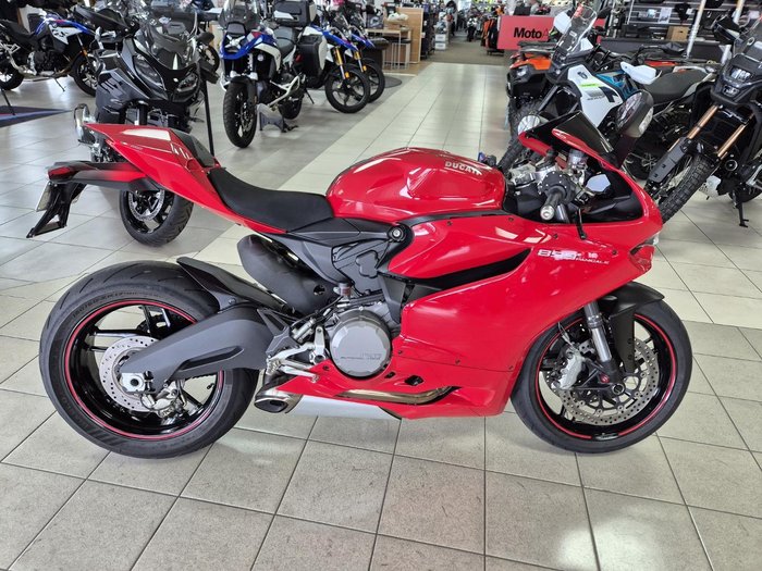 2015 Ducati 899 Panigale Panigale Red