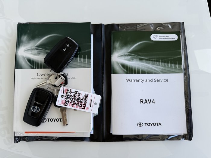 2021 Toyota RAV4 GXL