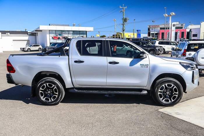 2025 Toyota Hilux SR5 48V