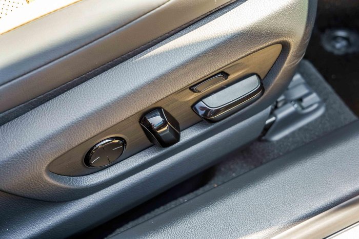 2025 Lexus ES 300h Sports Luxury