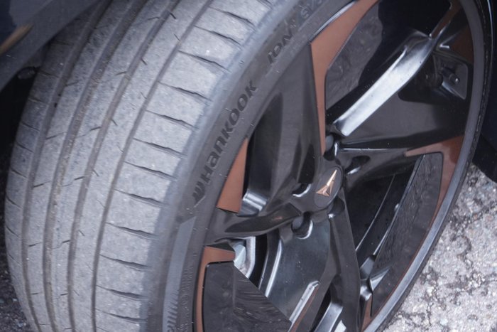 2024 CUPRA Tavascan VZ