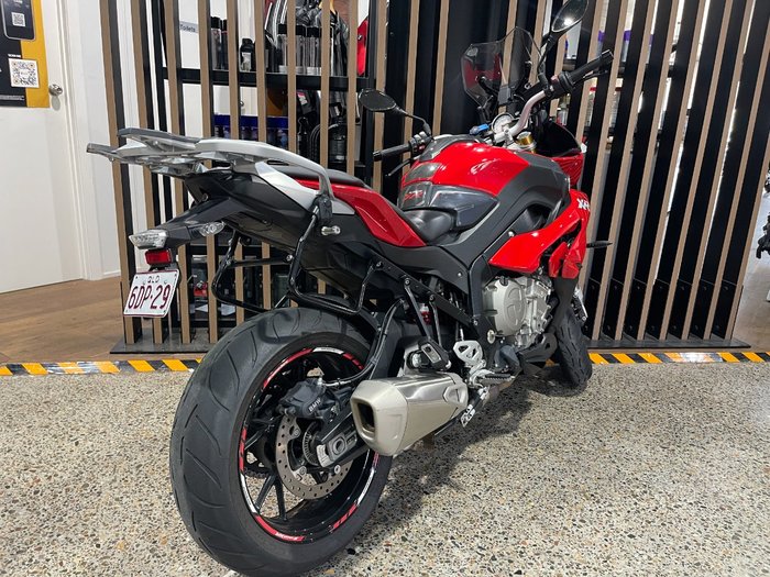 2019 BMW Motorrad S 1000 XR RACING RED