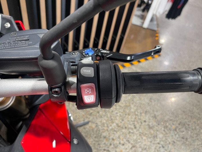 2019 BMW Motorrad S 1000 XR RACING RED