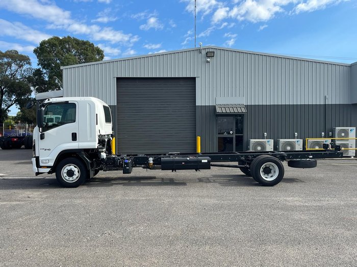 2025 Isuzu F Series