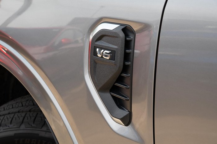 2024 Ford Everest Platinum