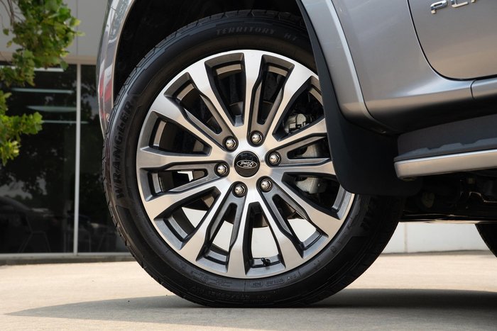 2024 Ford Everest Platinum