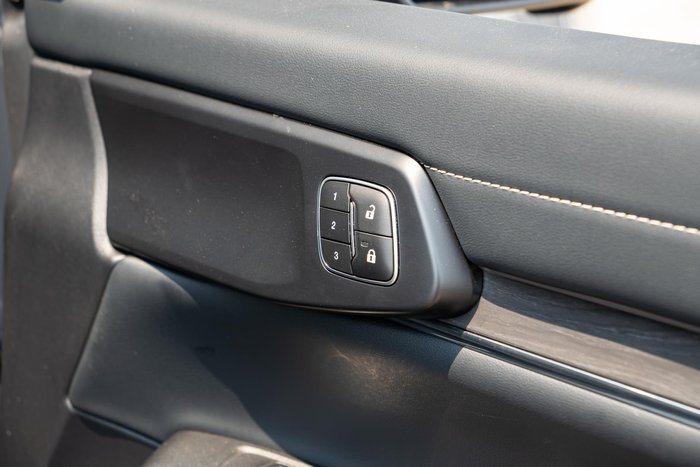 2024 Ford Everest Platinum