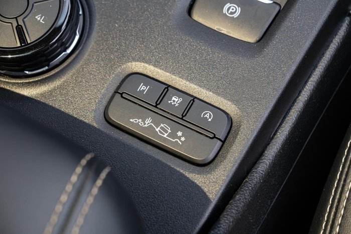 2024 Ford Everest Platinum