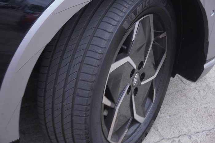 2023 Hyundai IONIQ 5 Essential