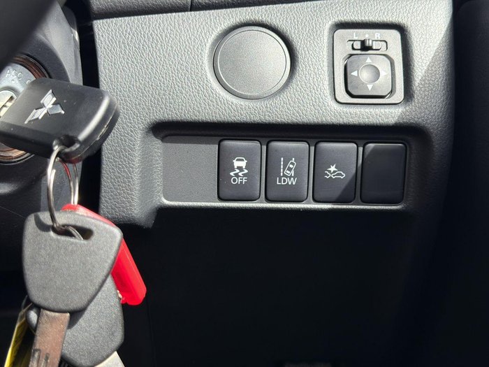 2022 Mitsubishi Triton GLX-R