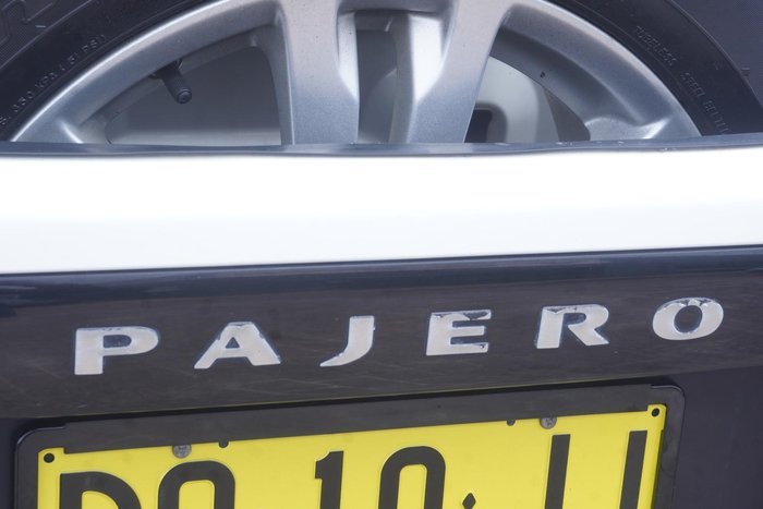 2017 Mitsubishi Pajero GLX