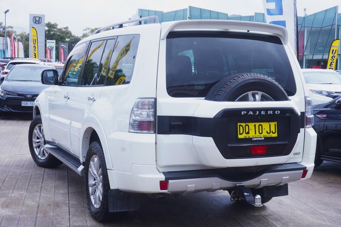 2017 Mitsubishi Pajero GLX