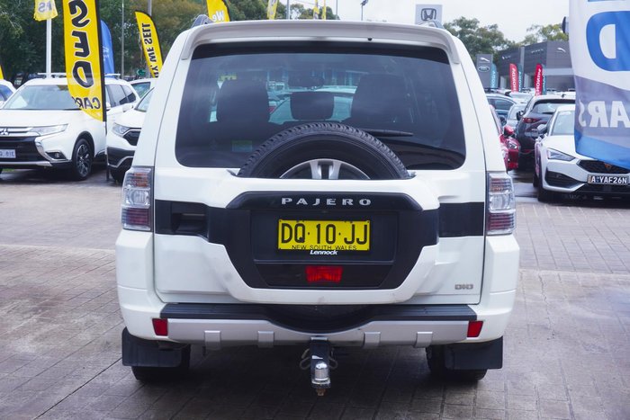 2017 Mitsubishi Pajero GLX