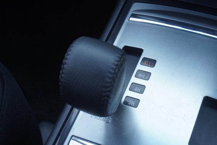 2017 Mitsubishi Pajero GLX