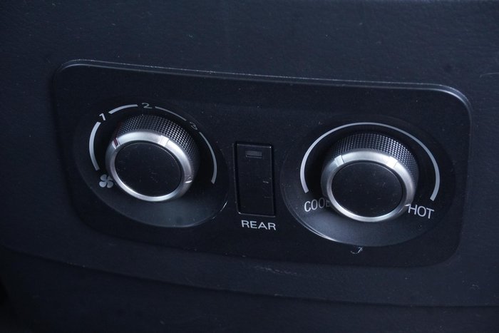 2017 Mitsubishi Pajero GLX