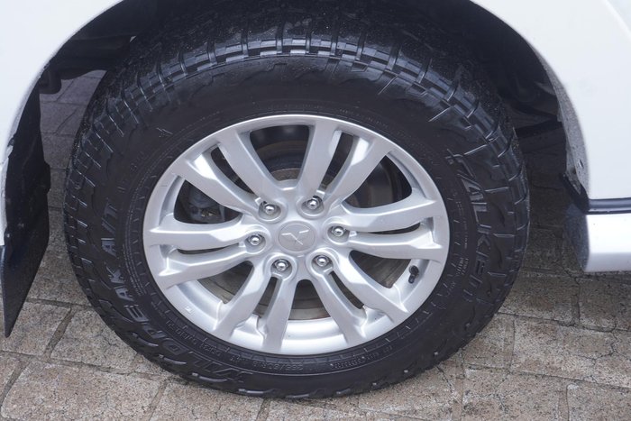 2017 Mitsubishi Pajero GLX