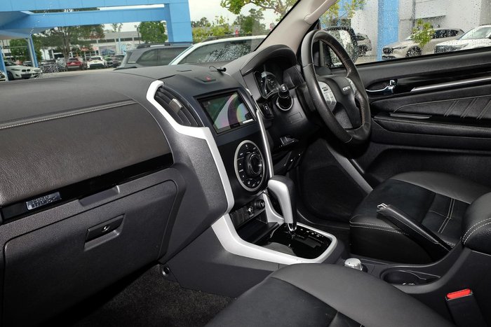 2020 Isuzu MU-X LS-T