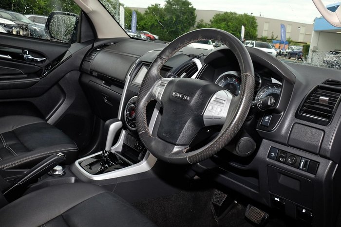 2020 Isuzu MU-X LS-T