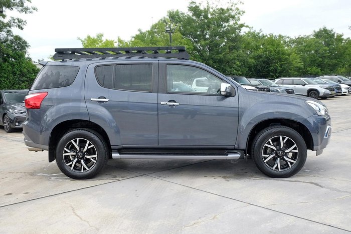 2020 Isuzu MU-X LS-T