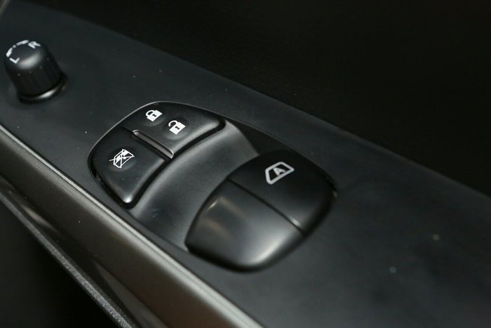 2021 Nissan Navara SL