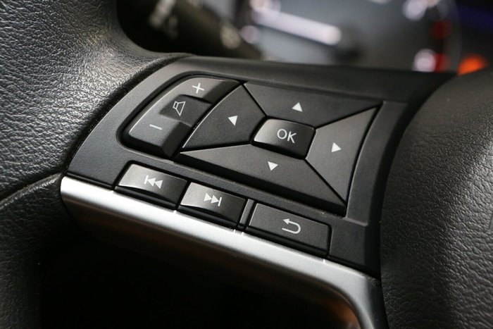 2021 Nissan Navara SL