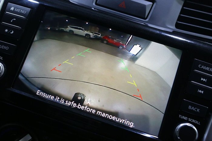 2021 Nissan Navara SL