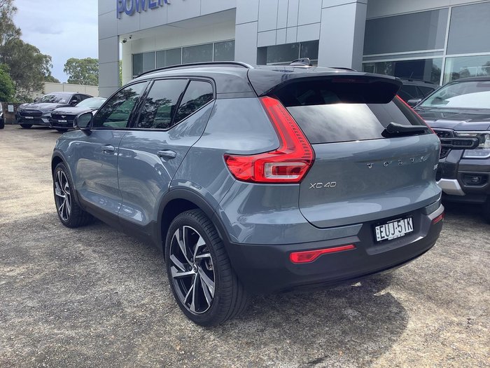 2022 Volvo XC40