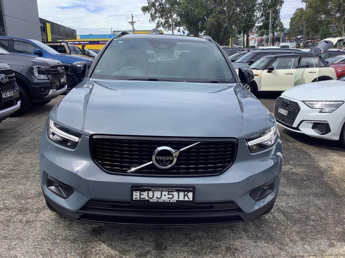 2022 Volvo XC40