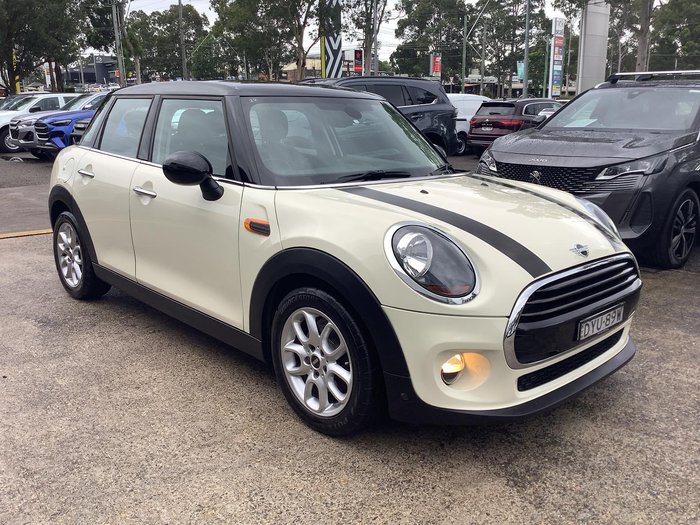 2018 MINI Hatch Cooper