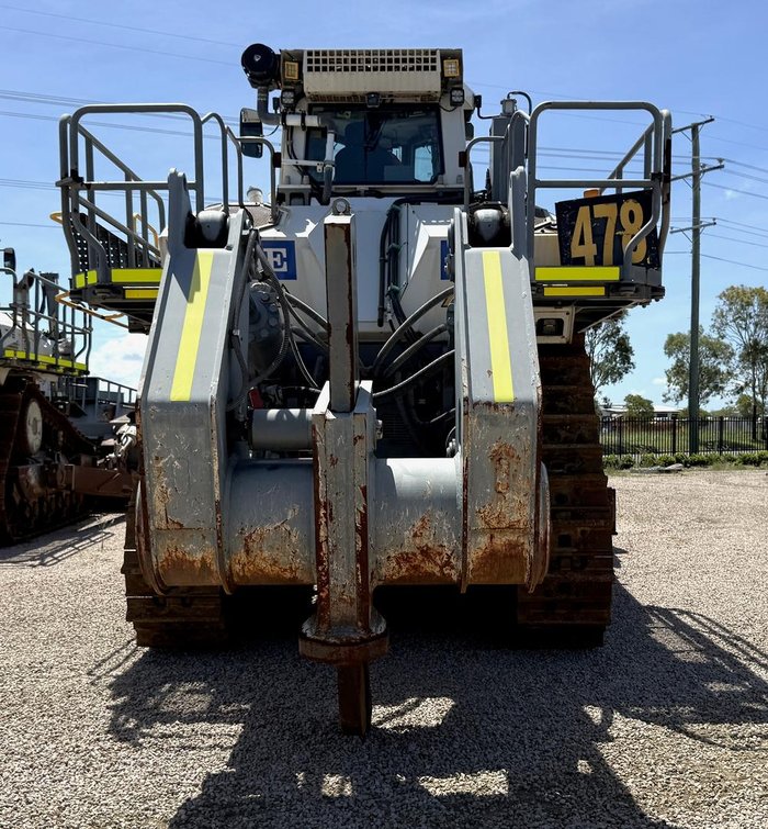 Liebherr Dozer 776