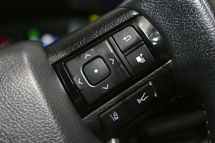 2019 Toyota Hilux SR5