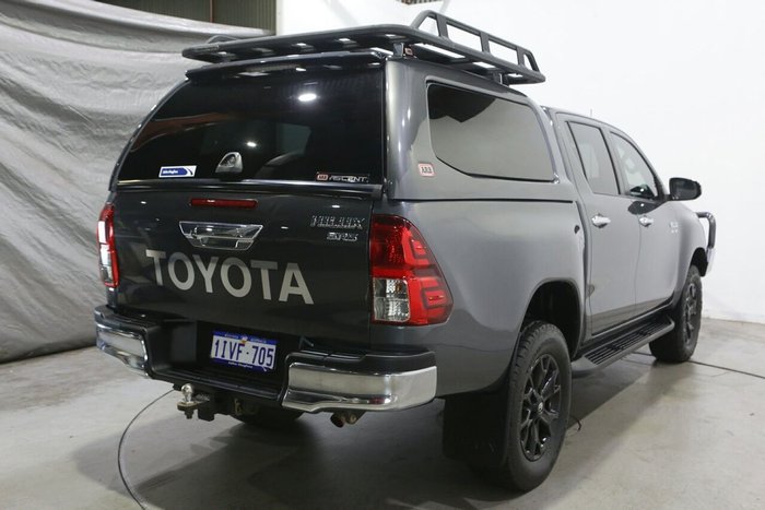 2019 Toyota Hilux SR5