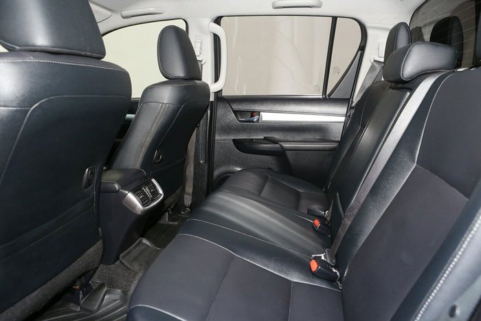 2019 Toyota Hilux SR5