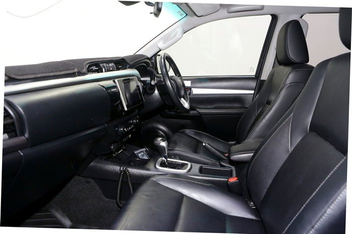 2019 Toyota Hilux SR5