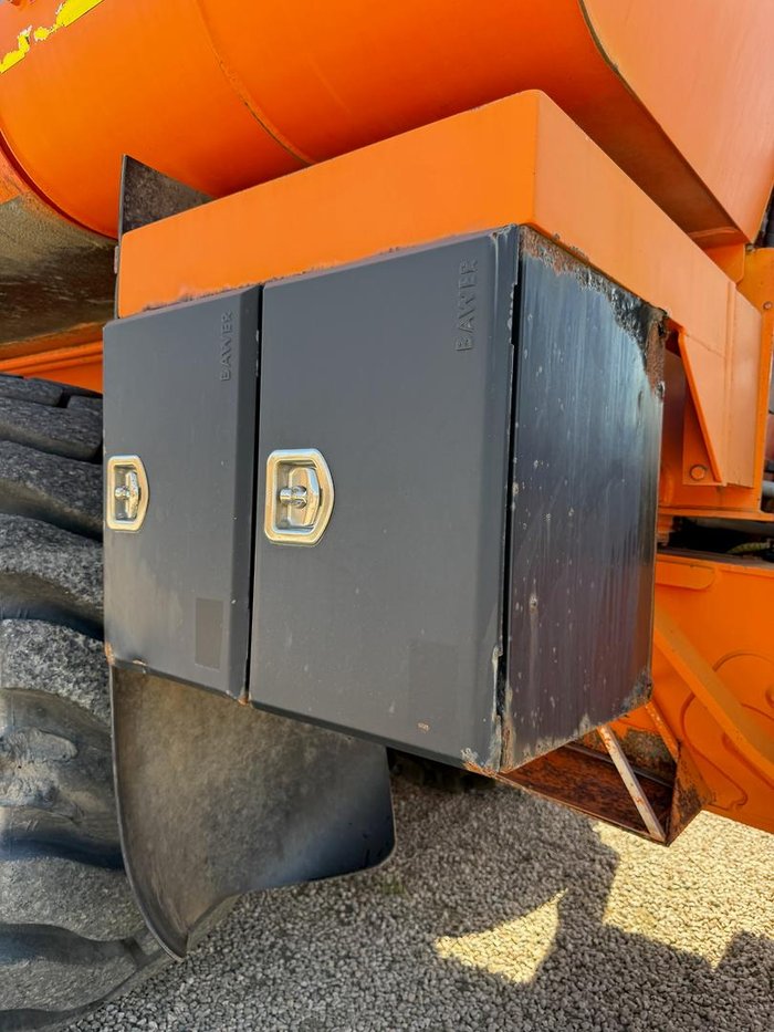 2009 Hitachi Ah 400D