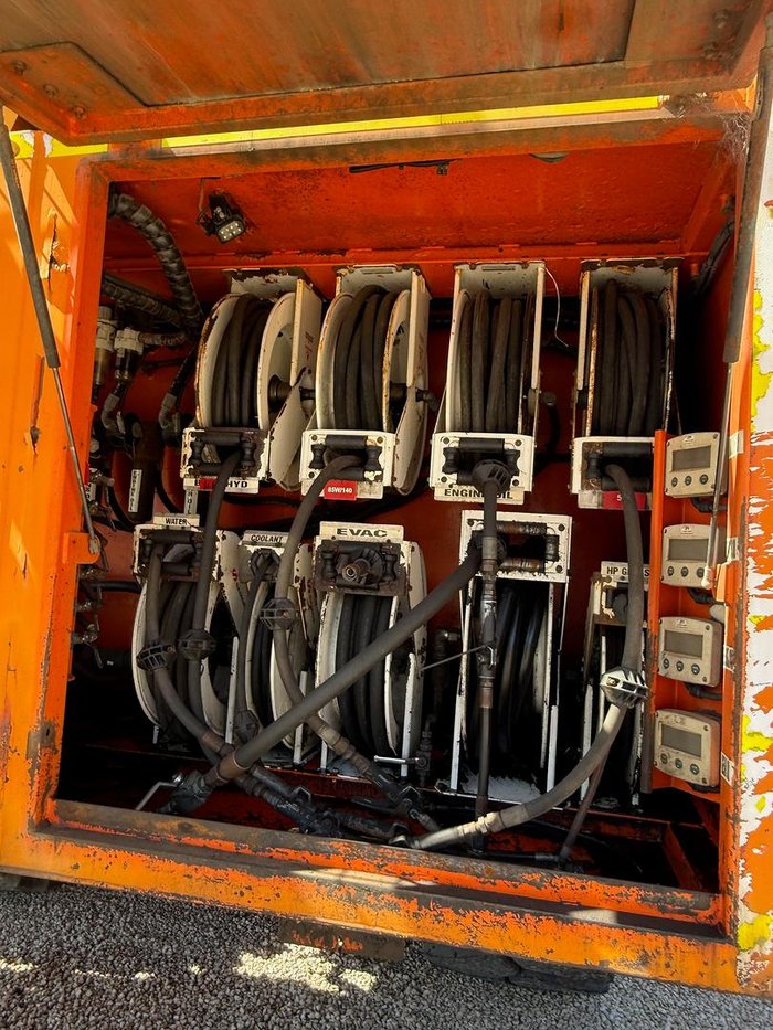 2009 Hitachi Ah 400D