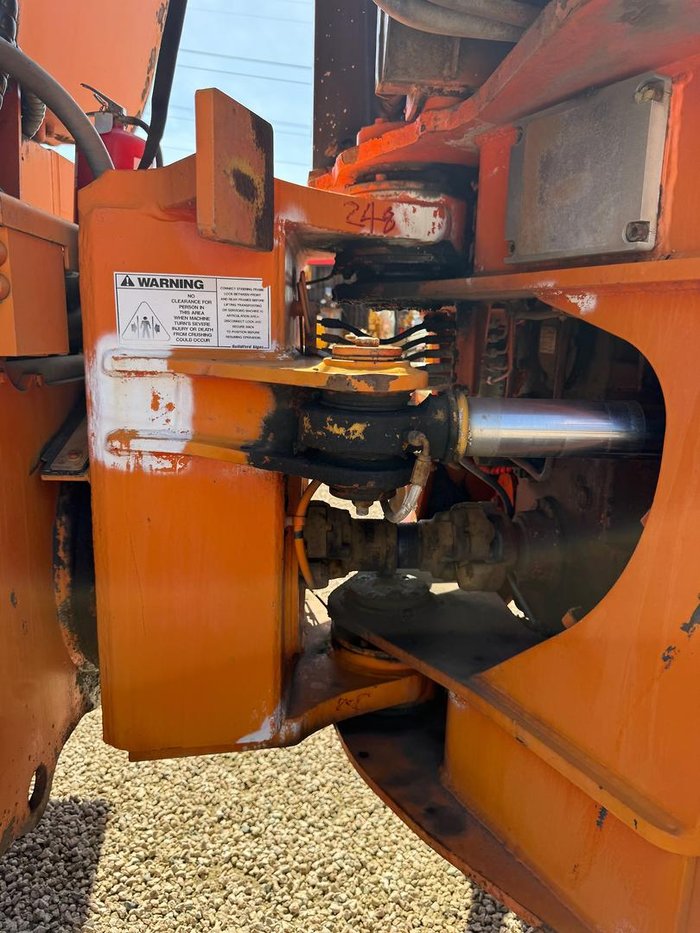 2009 Hitachi Ah 400D