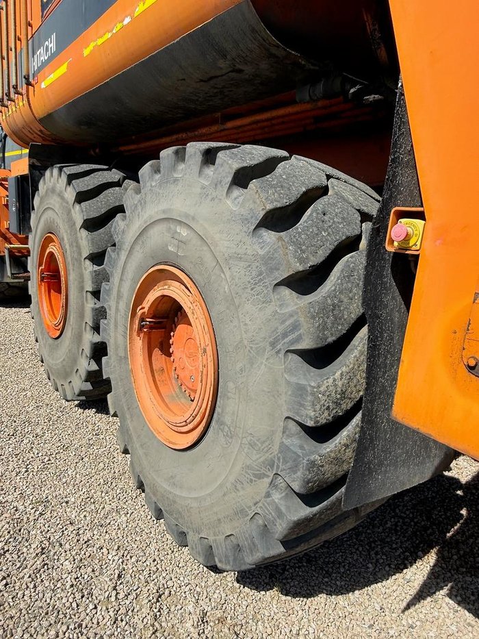 2009 Hitachi Ah 400D