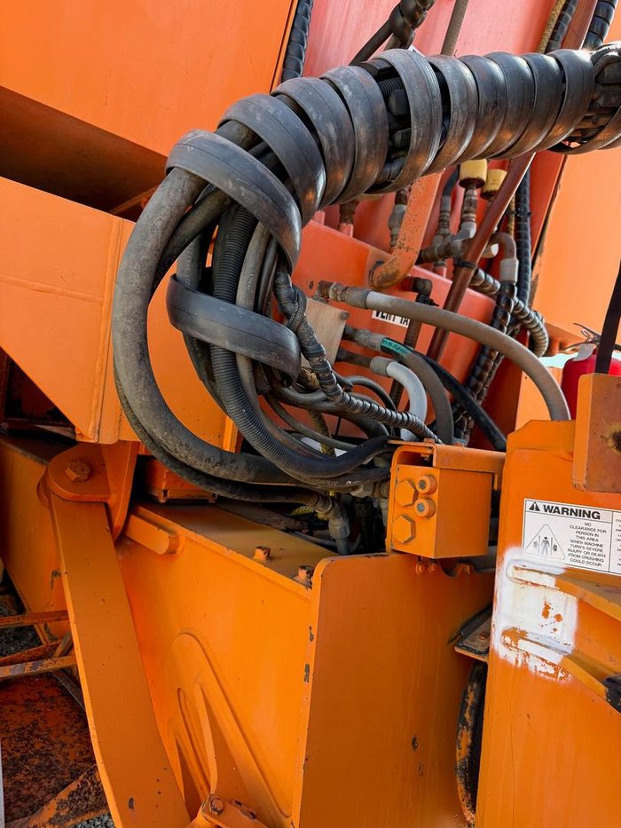 2009 Hitachi Ah 400D