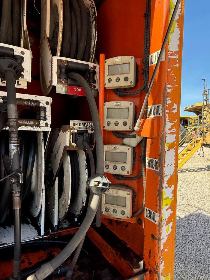 2009 Hitachi Ah 400D