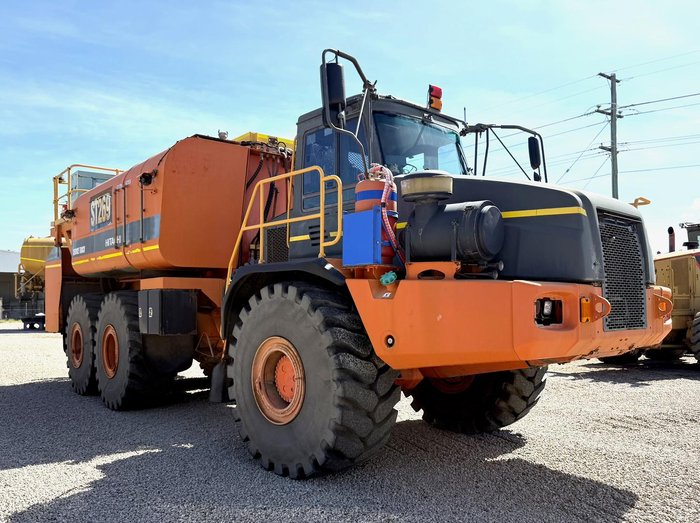 2009 Hitachi AH 400D
