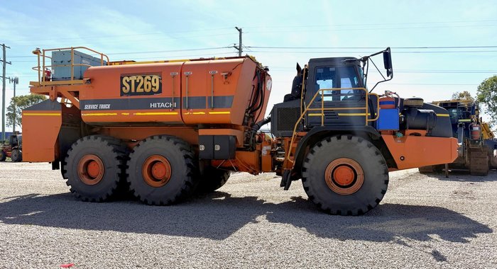 2009 Hitachi AH 400D