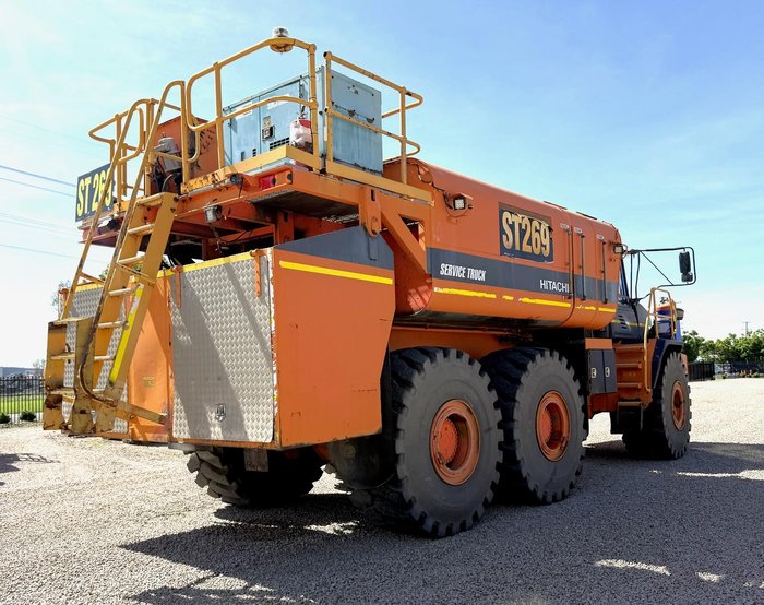 2009 Hitachi AH 400D