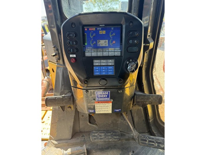 2019 Komatsu 375A-8