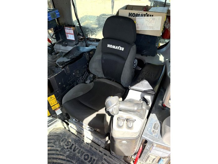 2019 Komatsu 375A-8