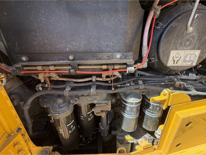 2019 Komatsu 375A-8