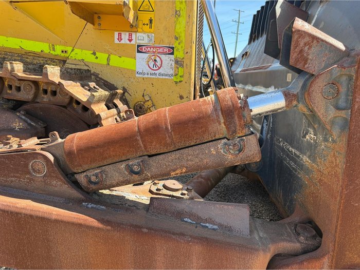 2019 Komatsu 375A-8