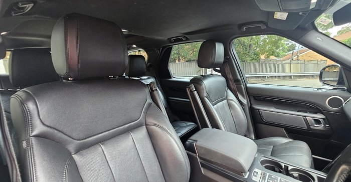 2017 Land Rover Discovery TD6 SE Series 5 MY17 4X4 Dual Range Fuji White