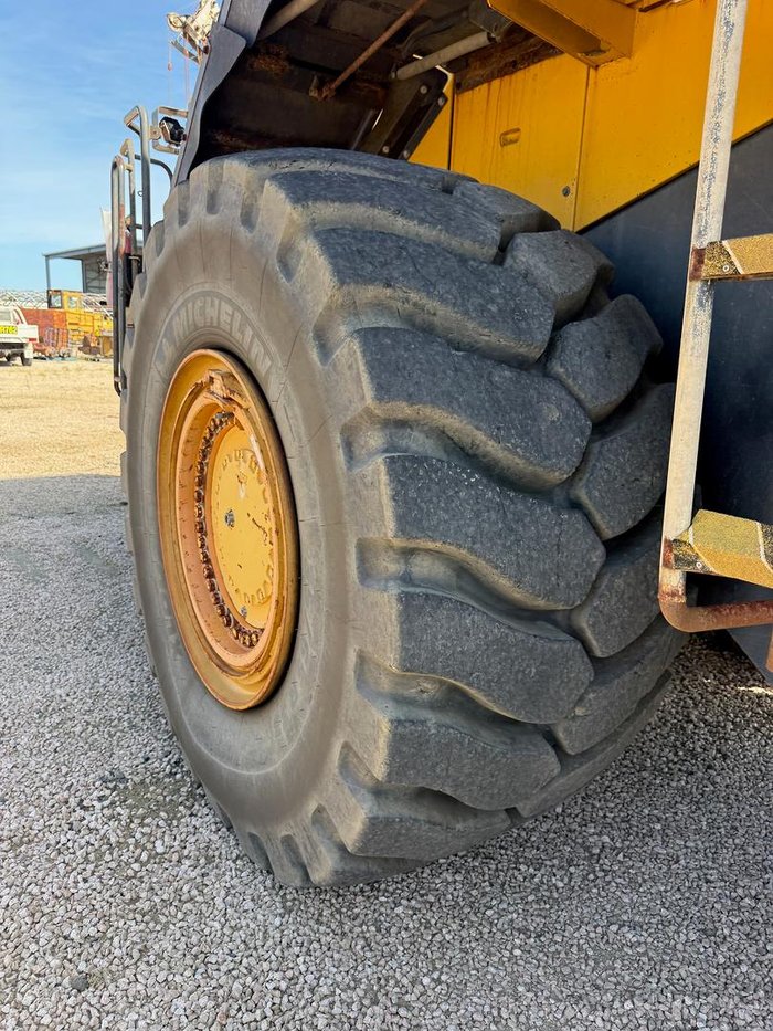 Komatsu Wa600-6